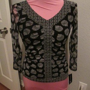 INC Blk/Wht Top - Size Medium